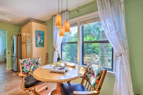 Vibrant Rockledge Home 2 Mi To Cocoa Village