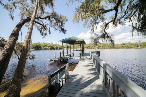 Bed & Breakfast Riverbend Retreat - Fla.