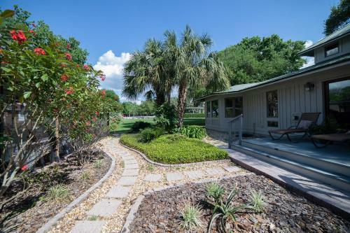 Bed & Breakfast Riverbend Retreat - Fla.