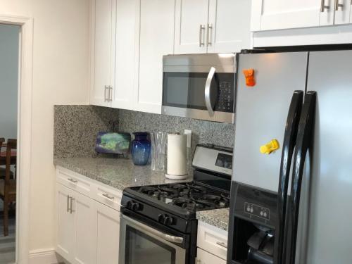 Purely Pompano, Pool, Water Front, Paddleboard, Beach, 5 Bedroom 3 Bath
