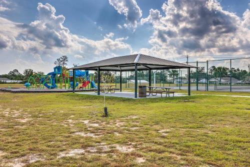 Modern Home Less Than 3 Miles To Beaches And Golfing