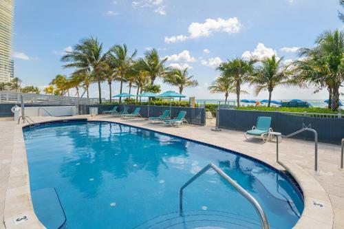 Apartamento Sunny Isles 1bdr Sea View And Pool