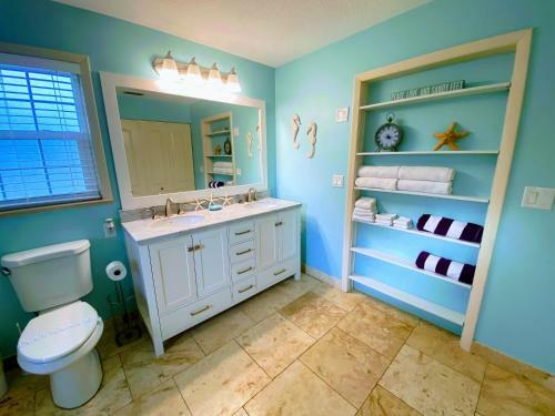 Coral Skies Over Siesta Key - Spacious One Level, Pet Friendly With A Pool!