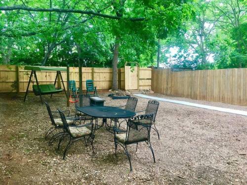 Apartamento Charming Home Away From Home - Downtown Athens