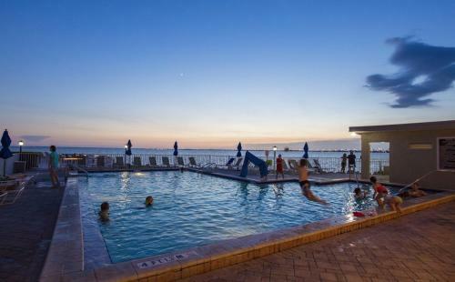 Apartamento 2 Bd Sunset View Condo On Tampa Bay