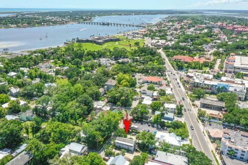 Apartamento Treetop Cottage - 3 Blocks From Historic District