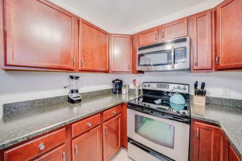 4br House, 2 Blocks From The Beach
