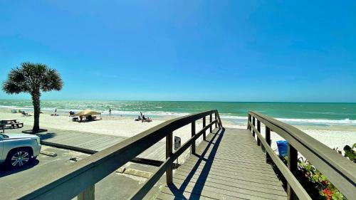 Harbor House North 25 By Teeming Vacation Rentals