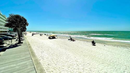 Harbor House North 25 By Teeming Vacation Rentals