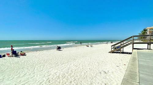 Harbor House North 25 By Teeming Vacation Rentals