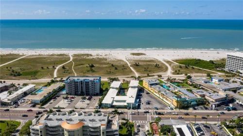 Apartamento Tropic Terrace #23 - Beachfront Rental Condo