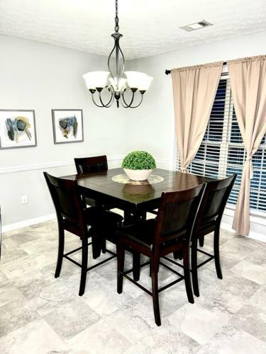 The Perfect Retreat Mins From Benning & Downtown