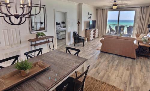 Apartamento Barefoot Bliss - Beachfront Condo - Sleeps 14