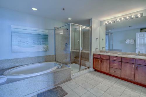 Hotel Laketown Wharf By Resort Collection