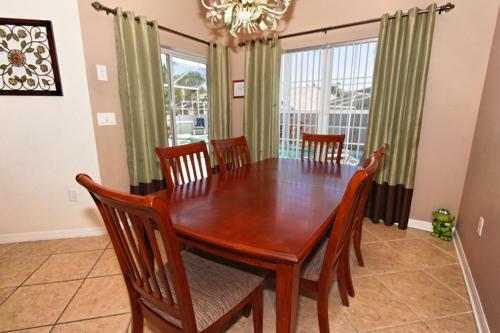 Villa Mickey S Family Funhouse 7bed 5bath