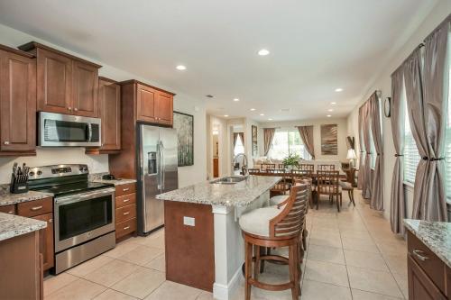 Encore Resort 8 Bedroom Vacation Home With Pool 2105