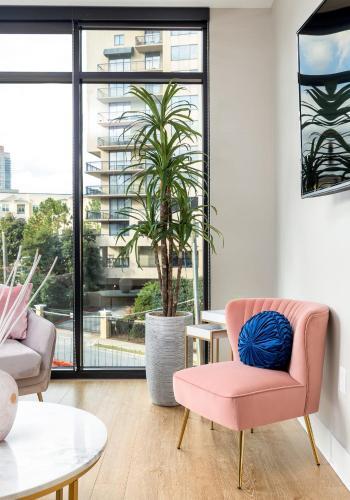 Apartamento Poshly Pastel Buckhead Paradise