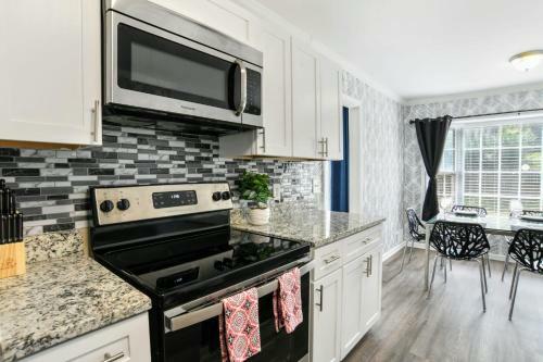 5 Mins From Airport Family Friendly Home