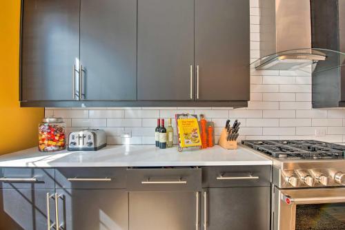 Unforgettable Townhome About 1 Mi To Downtown Atl