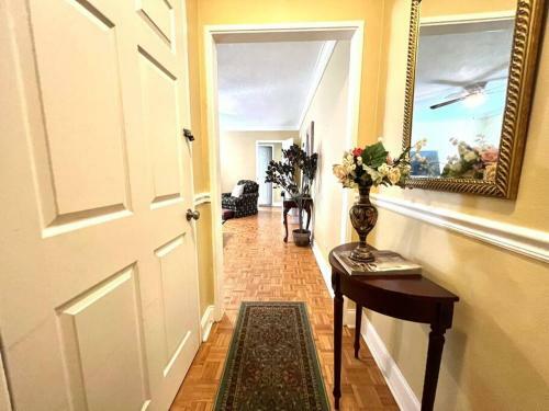 Apartamento Charming Condo Downtown. Next To Americasmart. 3n