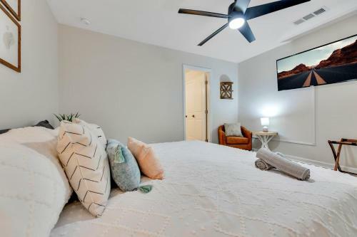 Peaceful And Private Large Atl Wooded Retreat
