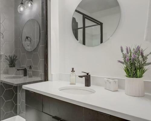 Studio9forty Apartment 40 With Queen Bed Sleeps 2