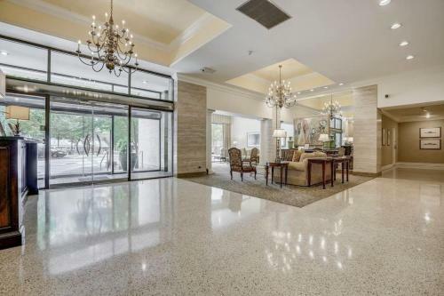Put Your Feet Up 1bed 1 Bath Condo Downtown Atl