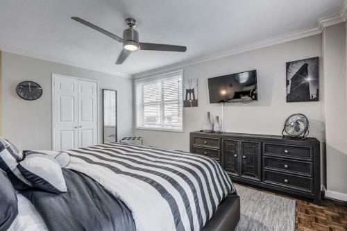 Put Your Feet Up 1bed 1 Bath Condo Downtown Atl