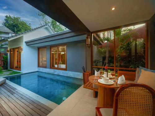 Agra & Amurti Villas