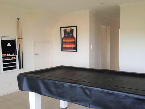 Agape Holiday Home With Pool Table And Free Wifi