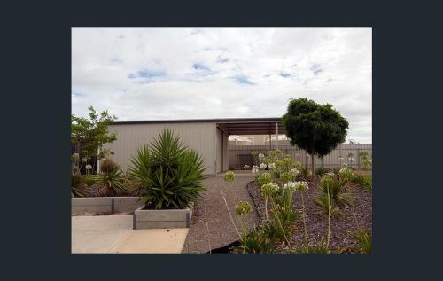 Agape Holiday Home With Pool Table And Free Wifi