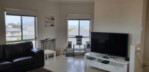 Agape Holiday Home With Pool Table And Free Wifi