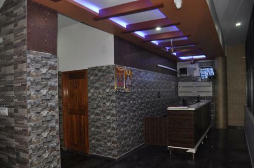 Hotel Blue Crystal Lodge