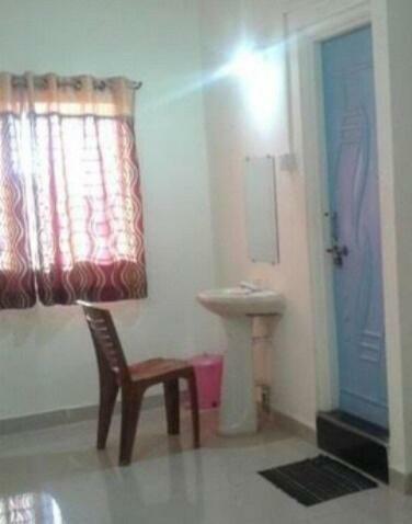 Hotel Oyo 83318 Sairam Lodging And Boardings