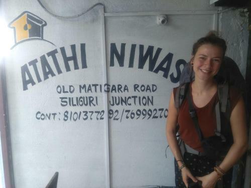 Atathi Niwas Guest House For Backpackers And Travellers