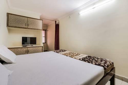 Hotel Vaccinated Staff - Spot On 46039 Tarangini Residency