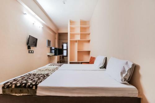 Hotel Vaccinated Staff - Spot On 46039 Tarangini Residency