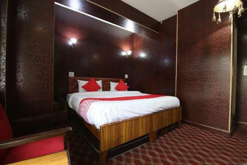 Capital O 37894 Hotel International