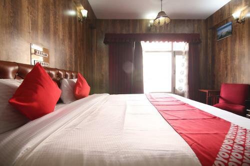 Capital O 37894 Hotel International