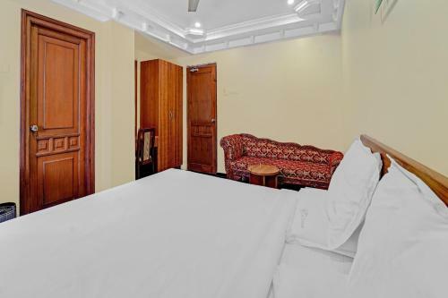 Collection O 83580 Hotel Royal