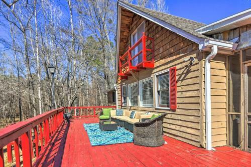 Lakefront Cottage With Boat Slip And Sun Deck!