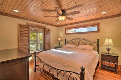 Clarkesville Ranch Cabin With Screened-in Porch