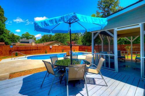 Villa Kennesaw Oasis -private Pool Comfy 4bdr Sleeps 14+
