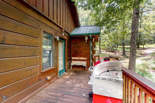 Creekside Hideaway