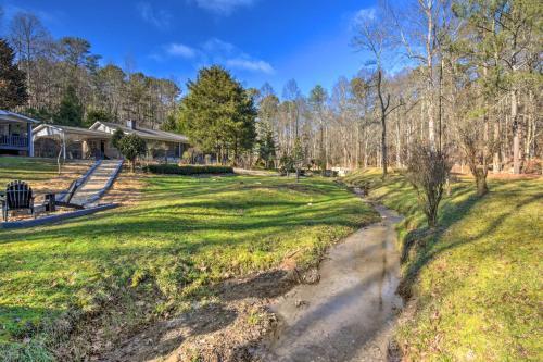 Serene Ellijay Property With Fire Pit And Creek!