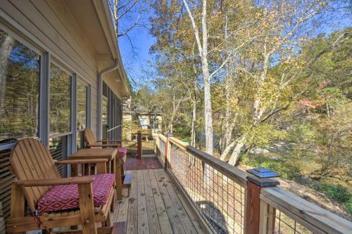 Riverfront Ellijay Home With Deck And Hot Tub