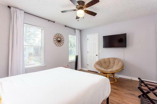Weekdays Discounted - Every Bedroom With Tv!