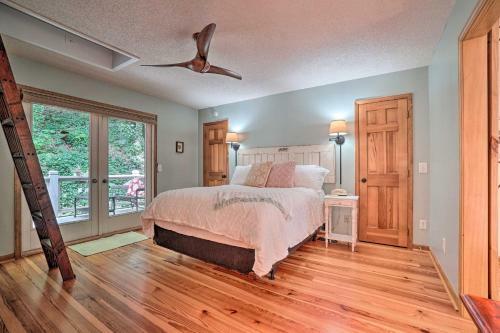 Cozy Cabin With Deck 4 Mi To Dining And Hiking!