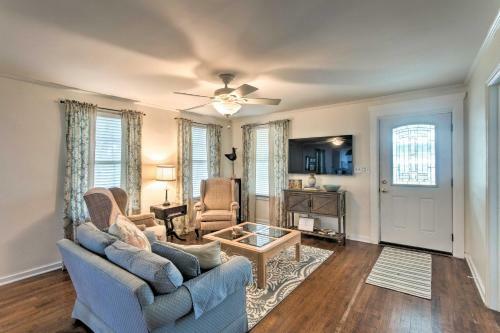 St Simons Island Cottage About 1 Block Walk To Beach!