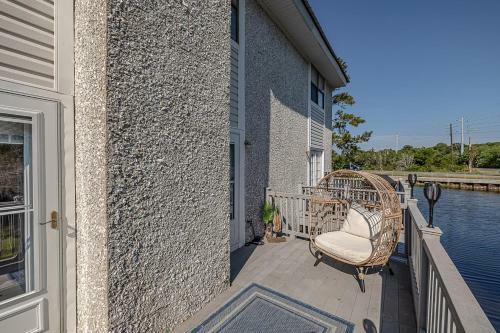 Selah - 2 Bed - 1 And A Half Bath St Simons Condo With Community Pool
